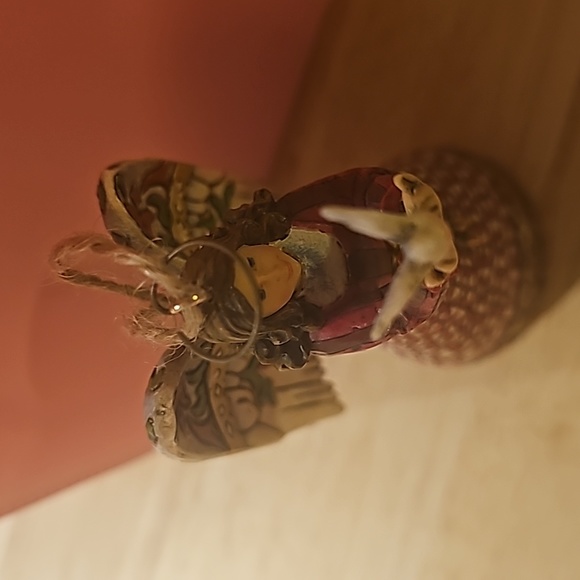 Jim Shore Angel Ornament Peace on Earth - Picture 2 of 12